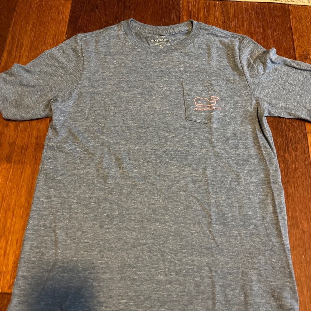 Vineyard Vines T Shirt - Size M (12-14)